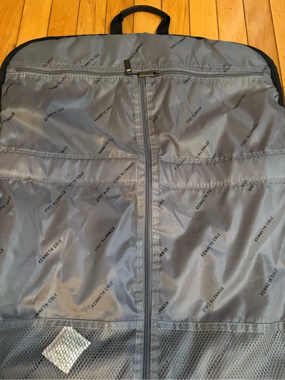 Reaction Kenneth Cole Travel Carry Bag
